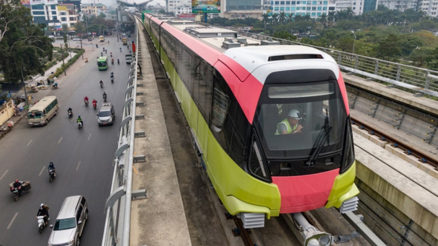 Hanoi capital tests metro trains on overground route